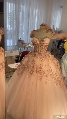 Quinceanera Simple Dresses, Quince After Party Dress Pink, Corset Top Quince Dress, Quince Dresses Aesthetic, Small Quinceanera Dresses, Debut Dress Ideas, Enchanted Forest Theme Quinceanera Dress Pink, Coquette Quince Dress, Quinceañera Suprise Outfit