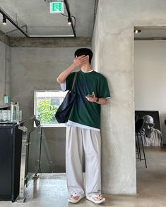 Mens Casual Outfits Summer, Korean Casual Outfits, Boys Summer Outfits, Guys Clothing Styles, Kawaii Fashion Outfits, Cool Outfits For Men, Summer Outfits Men, Streetwear Outfits