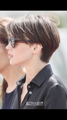 Chic Pixie Haircut Classy Short Hair, Pixie Cut Asian, Asian Pixie, Women With Short Hair, Kort Bob, Short Hair Pixie Cuts