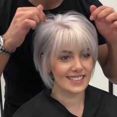 Women With Gray Hair, Ladies Short Hair, Shaggy Short Hair, Short Hair Ideas, Bob Hairstyles For Fine Hair, Haircuts For Fine Hair, Short Hair Haircuts, Short Hair With Layers