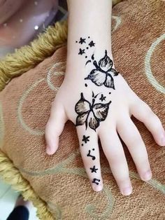 Mehandi Designs For Kids, Mehendi Designs For Kids, Baby Mehndi Design, Henna Designs For Kids, Simple Mehendi Designs, Panda Tattoo, Henna Hand