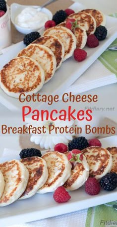 Low Carb Cottage Cheese Pancakes, Cottage Cheese Pancakes Low Carb, Healthy Protein Breakfast, Breakfast Protein, Cottage Cheese Pancakes, Pancakes Breakfast, Baking Powder Uses, Breakfast Low Carb, 100 Calorie