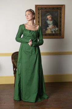 Emerald Green Long Sleeve | Regency Gown - Samson Historical 1810s Dress, Cottage Core Clothes, Frankenstein Costume, Regency Gown, Regency Era Fashion, Regency Dress, Regency Fashion, Gown Pattern, Green Gown