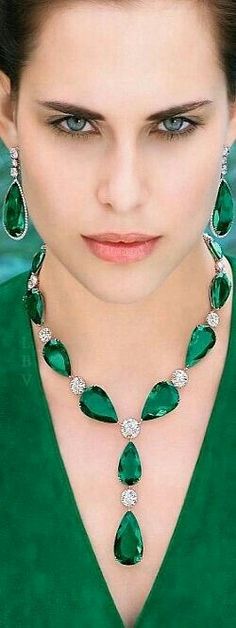 Graff Diamonds, Columbian Emeralds, High Jewelry, Teardrop Earrings