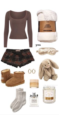 House Lounge Outfits, October Outfits, Pijamas Women, Lounge Outfits, Fall Girl, Preppy Clothes, Skandinavian Fashion