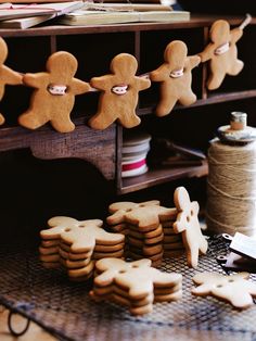 an image of gingerbread men on the internet