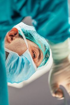 Plastic Surgeon Photoshoot, Surgeon Photoshoot, Surgeon Photography, Operating Room Aesthetic, Plastic Surgeon Aesthetic, Skin Doctor, Doctor Dentist, Female Dentist, Heart Surgeon