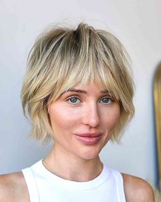 58 Bixie Haircut Examples Trending Right Now Ash Blonde Short Hair, Short Hair Highlights, Short White Hair, Silver Blonde Hair, Short Shag Hairstyles, Short Blonde Haircuts, Light Blonde Hair, Shag Haircut, Short Hair Color