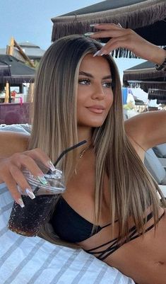 Blonde Summer, Dark Ombre, Summer Hair Highlights For Brunettes, Highlights Ombre, Black Hair Balayage, Highlights For Brunettes, Summer Hair Highlights, Brown Hair Inspo