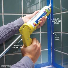 Learn the best tips for applying caulk for a smooth, mess-free seal. Use these tips for perfect results every time! Diy Holz, House Remodel, Home Repairs, Diy Home Improvement, Home Maintenance, Painting Tips, Home Repair