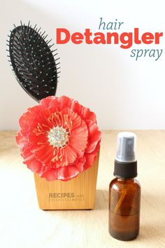 Homemade Hair Detangler Spray - Recipes with Essential Oils Homemade Hair Detangler, Hair Spray For Curls, Hair Detangler Spray, Essential Oil Hair, Natural Hair Spray, Handmade Shampoo, Diy Haircare, Essential Oil Beauty, Diy Soaps