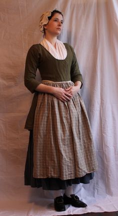 1700 Fashion, Colonial Dress, 18th Century Women, 18th Century Dress, 18th Century Costume, 18th Century Clothing, 18th Century Fashion, Short Gowns, Period Outfit