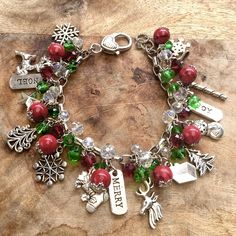 Christmas Accessories Jewelry, Christmas Jewelry Ideas, Christmas Jewelry Diy, Jewels Diy, Christmas Jewellery, Make Jewellery, Bracelet Kit, Christmas Necklace, Basic Jewelry