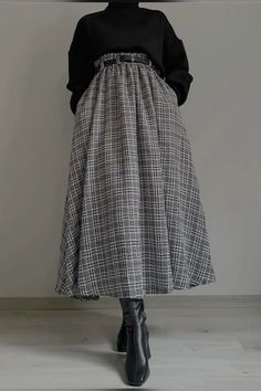 Long Skirts Style, Modest Fashion Muslim, Islamic Modest Fashion, Stylish Outfits Casual, Fall Skirt, Long Skirt Fashion, Fashion Capsule Wardrobe, Sewing Clothes Women, Muslim Outfits Casual