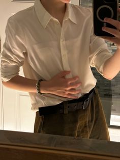 Male Clothing Styles Aesthetic, Men Light Academia Fashion, Men Rolled Up Sleeves Aesthetic, Men With Rolled Up Sleeves, White Shirt Rolled Up Sleeves Men, Man Rolled Up Sleeves, Dress Shirt Sleeves Rolled Up Men, Poet Outfit Men, Academic Male Outfit