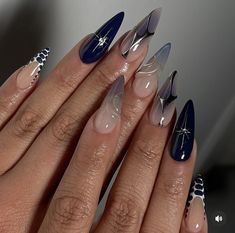 Clear Glitter Nails, Winter Moodboard, Wow Nails, Edgy Nails, Stiletto Nails Designs, Classy Acrylic Nails, Her Nails, Neutral Nails, Classy Nails