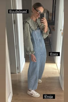 Pin Stripe Overalls Outfit, Dungarees Outfit Autumn, Denim Overalls Outfit Aesthetic, Dungarees Outfit Aesthetic, Dungaree Dress Outfit, Denim Dungarees Outfit, Dungaree Outfits, Abstract Outfits, Demure Fall