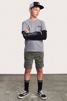 RVCA Escape Camo Boys Swim Boardshorts Athletic Outfit Ideas, 90s Fashion Boys, Outfits For Teenage Guys, Cool Boys Clothes, Period Fashion, Trendy Boy Outfits, Teen Boy Outfits, Twin Outfits