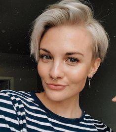 Style Undercut, Pixie Haircut For Women, Hairstyle Wavy, Short Pixie Hair, Hairstyle Shorthair, Super Short Haircuts, Haircut For Women, Short White Hair, New Short Hairstyles