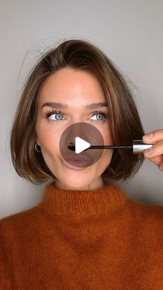 35K likes, 396 comments - ginemargrethe dne June 18, 2024: "Mascara game; the hack is to roll the brush through the lashes for length and a feathery look 👀 #makeup #mascara #beautytips #howtobeauty #makeupforbeginners #beautyhacks". Mascara Free Makeup Look, Ginemargrethe Hair, Casual Glam Makeup, Simple Mascara Look, Gine Margrethe Hair, Makeup For Photos, Gine Margrethe, Mascara Tutorial, Hair Down Styles