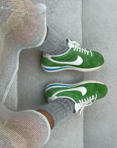 Nike Cortez Blue, Corporate Attire, Men's Athletic Shoes, Cool Fits, Beach Photoshoot, Professional Fashion, Green Suede, Shoe Closet