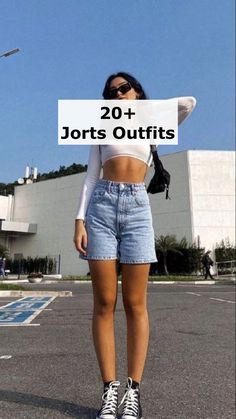 Rock a classic summer look with a jorts outfit! Denim shorts are the ultimate staple for casual cool as temperatures rise. Nyc Summer Outfits, Long Jean Shorts, Nyc Summer