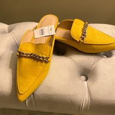 Gorgeous Mustard / Yellow Color Mules Slip Ons New W Tags 7m Small Chain Detail Questions? Leave A Comment Below! Jeweled Flats, Animal Print Flats, Mustard Yellow Color, Leopard Print Flats, Slip On Dress Shoes, Buckled Flats, Black Leather Loafers, Bow Flats, Yellow Mustard