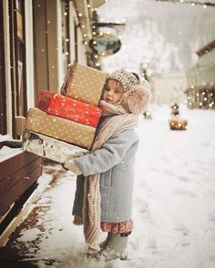 Fun Christmas Photos, Family Christmas Pictures, Christmas Shoot, Christmas Feeling, Holiday Mood, Christmas Photoshoot, Winter Kids