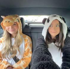 Matching Bsf Costumes, Matching Halloween Costumes For Besties Duo Funny, Cute Onsie Halloween Costumes, Onsie Costumes Halloween, Onesie Halloween Costumes Trio, Matching Pajamas For Bffs, Onesies Halloween Costume, Onesie Halloween Costumes Duo, Friends In Matching Pjs