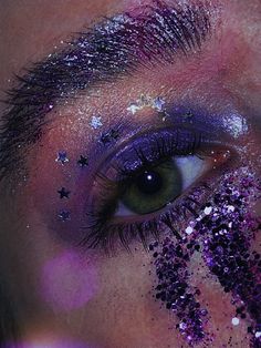 Men Glitter Makeup, Kesha Concert, Guys Makeup, Glitter Face Paint, Face Art Makeup, Birthday Makeup, Glitter Face, Star Makeup