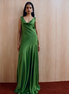 KEIRA DRESS (FERN) – ANNA QUAN US Chartreuse Evening Gown, Semi Formal Wedding Guest Dresses, Emerald Wedding Guest Dress, Semiformal Wedding Attire, Wedding Attire Guest Fall, Fern Dress, Green Wedding Guest Dresses, Prom Long Dresses, Formal Wedding Guest Attire