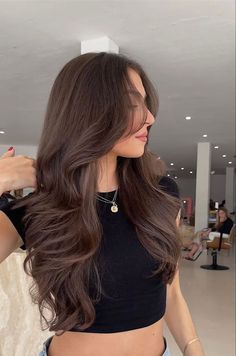 Long Brunette Hair Blowout, Hair Cuts For Brunette Long Hair, Long Brown Hair With Layers Curly, Ashley Brown Hair, Long Layered Brown Hair Wavy, Haircuts For Brunettes Long, Long Hair Face Framing Layers Brunettes, Long Layered Haircuts Dark Hair, Brown Hair Cuts Long