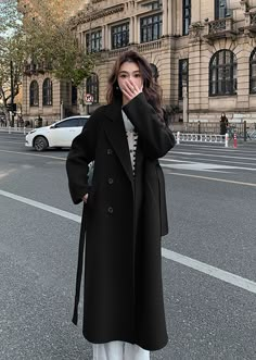 Black Wool Coat Winter Outfits With Long Coat, Black Long Coat Outfit Women, Hoodie With Trench Coat Outfit, Long Coats For Women Classy Winter, Long Black Coat Outfit Winter Classy, Black Coat Outfit Winter Classy, Long Coats For Women Classy, Belted Coat Outfit, Black Coat Outfit Winter