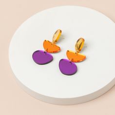 These dangle perspex earrings feature some pebbles hanging in mirror acrylic. The design is very modern and bold. If you're stuck for a gift for her, these earrings are sure to hit the mark. Laser-cut from Perspex acrylic, they hang from low nickel silver-plated hooks.  All items are presented in white branded luxury gift box and packaging, ready to give to someone special to you... or simply as a well-earned treat for yourself!  Although long, these earrings are very lightweight and comfortable Perspex Mirror, Modern Lucite Earrings, Modern Plastic Earrings For Parties, Acrylic Design, Perspex Earrings, Laser Cut Jewelry Acrylic, Homemade Signs, 1 Year Anniversary Gifts, Laser Cut Wood Crafts