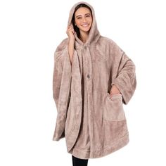 Angel Wrap Wearable Blanket Poncho with Hood, Pocket, Fuzzy Sherpa for Women Pavilia Luxurious Angel Wrap wearable throw blanket with hood is constructed with 250 GSM of microfiber polyester that is extremely comfortable with a luxurious feel at the same time. Ideal to keep you cozy while lounging and watching tv, the blanket also comes with hood and pocket so you have full arm mobility while relaxing on your sofa/bed! ONE SIZE FITS ALL| Perfect gift for women, family, girlfriend, sister, mom. C Wearable Blanket Adult, Hooded Blanket Sewing Pattern Free, Hooded Blanket Fleece, Affordable Cozy Poncho, Cheap Fleece Shawl Tutorials, Fleece Blanket Shawl, Adult Hooded Blanket, Hospital Shawl, Oodie Wearable Blanket Pattern