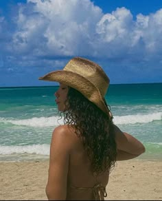 Beach Cowboy Hat, Sombrero Cowboy, Cool Cowboy, Cowgirl Photoshoot, Coastal Cowgirl Aesthetic, Coastal Cowboy, Ashley Moore, Cowgirl Baby, Hat Aesthetic