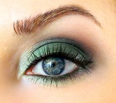 22 Gorgeous Ideas for Perfect Fall Eye Makeup Green Eyeshadow Look, Fall Eye Makeup, Eye Makeup Styles, Glasses Makeup, Fall Makeup Looks, Beautiful Eye Makeup, Makijaż Smokey Eye, Teal Wedding, Green Eyeshadow