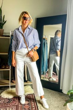 Wide Leg Crop Jeans Outfit, Wide Leg Cropped Pants Outfit, Cropped Wide Leg Pants Outfit, Wide Leg Cropped Jeans Outfit, White Wide Leg Jeans Outfit, Wide Leg Pants Outfit Casual, Cream Pants Outfit, Cropped Pants Outfit, Wide Leg Trousers Outfit