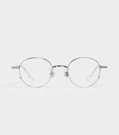 Gentle Monster Glasses, Circle Glasses, Fancy Glasses, Circle Sunglasses, Womens Glasses Frames, Latest Sunglasses, Eyeglass Frames For Men, Fotografi Digital