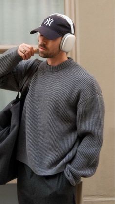 Fashion: #fashion, #style, #outfitinspiration, #beauty # cut outfits #falling outfits # winter outfits Men’s Knitted Jumper Outfit, Mens Wear Fashion, Mens Oversized Fashion, Oversized Outfit Men, Zip Sweater Outfit, 1970s Mens Fashion, Men Vest Outfits, Aesthetics Photos