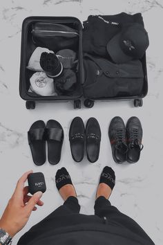 Matte Black Accessories, Black Photography, All Black Looks, All Black Everything, Black Accessories, Black Aesthetic Wallpaper, Black And White Aesthetic, Style Noir, Black Side