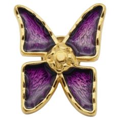 Yves Saint Laurent YSL Vintage 1980 Vivid Butterfly Glow lila Brosche Pin, vergoldet In ausgezeichnetem Zustand (keine Kratzer, keine Farbverluste). Auf der Rückseite signiert. 100% echt Er hat einen Druckknopf zur Befestigung an der Kleidung. Signiert auf der Rückseite YSL, Made in France. Größe: 3,0*2,6 cm. Gewicht: 10 g. _ _ _ Großartig für den täglichen Gebrauch. Kommen Sie mit Samtbeutel und schöne Verpackung. Das perfekte Geschenk für Teenager, Schwestern, Freunde, Freundinnen, Geburtstage Broche Chanel, Purple Brooch, Ysl Vintage, Enamel Butterfly, Butterfly Pin, Gold Brooch, Bracelet Love, Butterfly Brooch, Cartier Love