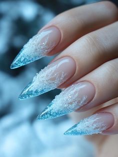 Wedding Nails Winter, Acrylic Nails Winter Designs, Pink And Blue Winter Nails, Elegant Xmas Nails, Nails 2025 Winter, Iridescent Christmas Nails, Anti Christmas Nails, Snow Design Nails, Nail 2024 Winter