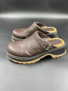 "Vintage 90s Y2K Faux Leather Chunky Clog, Brown Size 9.  Maurices Brand, nice condition. 2.25\" heels Few scratches and scuffs, clean, no odor. Soles/tread like new Compare to Lower Eastside, Mudd, Candies, Sketchers" Cheap Brown Clogs With Stacked Heel, Unif Brown Shoe, 90s Shoes Clogs & Mules, 90s Shoes Women Vintage, 90s Clogs, Thrift Wishlist, Vintage Clogs, Womens Clogs And Mules, 90s Shoes