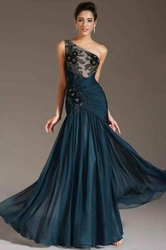 Fitted Chiffon Gown With Sweep Train, Guest Dress Wedding, Mother Of The Bride Dresses Long, Mother Of Groom Dresses, Wedding Store, Bride Groom Dress, Gowns Prom, Mother Of Bride, فستان سهرة