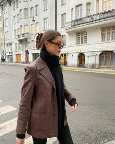 Sofia Boman, Brown Leather Jacket, Mode Inspiration, Fall Winter Outfits, Outfits Casuales