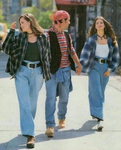 Spring Outfit Women, Styl Grunge, Look 80s, Moda Grunge, 90s Fashion Women, 90s Inspired Outfits, 90s Fashion Grunge, 80s And 90s Fashion