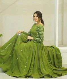 Mirror Work Design, Pakistani Dresses Casual, Pakistani Fashion Party Wear, Salwar Kamiz, Indian Gowns Dresses, Indian Bridal Outfits, Designer Party Wear Dresses, Party Wear Indian Dresses, Fancy Dress Design