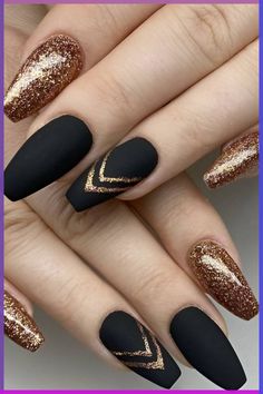 Wedding Nails Design Dark Colour, Black Matte Nails With Gold Design, Gold Nails With Black Design, Mate Nail Art, Classy Nail Designs 2024, Nails For Black Tie Event, Nail Ideas Black And Gold, Elegant Black Nails Classy, Black Nails For Wedding