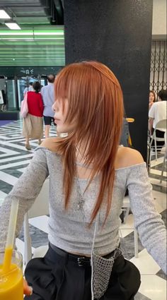 Hair With No Layers, Long Straight Hair With Layers, Layered Straight Hair, Japan Hair, Unnatural Hair Color, Layered Haircuts For Medium Hair, Asian Short Hair